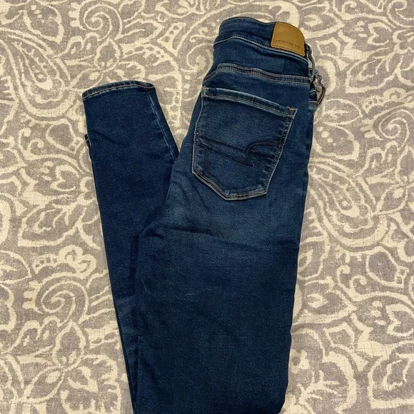 Women’s American Eagle Navy Ripped Jeggings